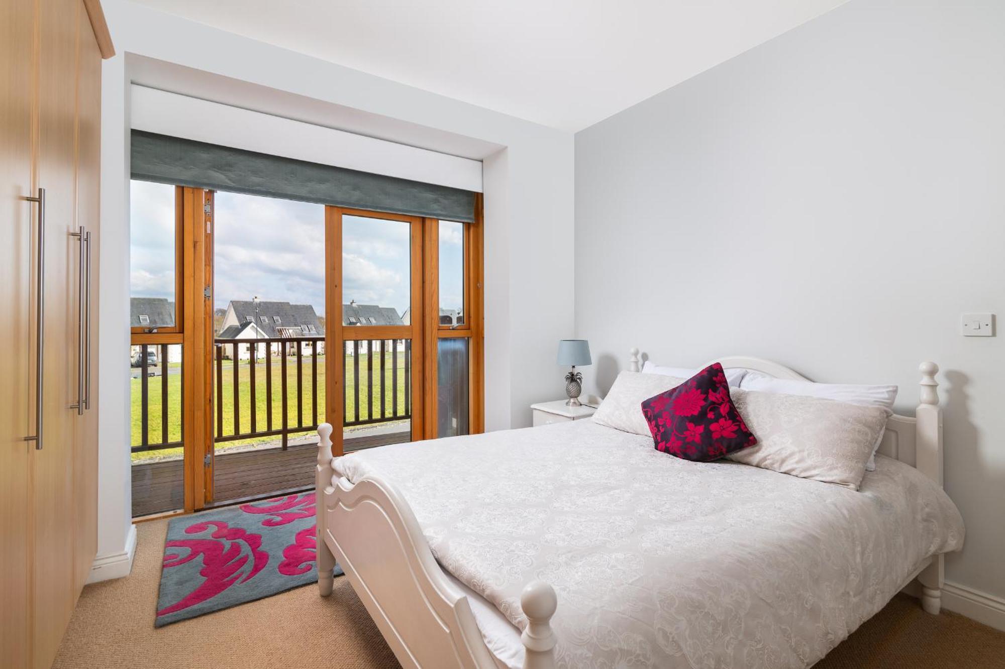 Shannonside - Stylish 5 Bed Marina Home & 40Ft Mooring Termonbarry 외부 사진